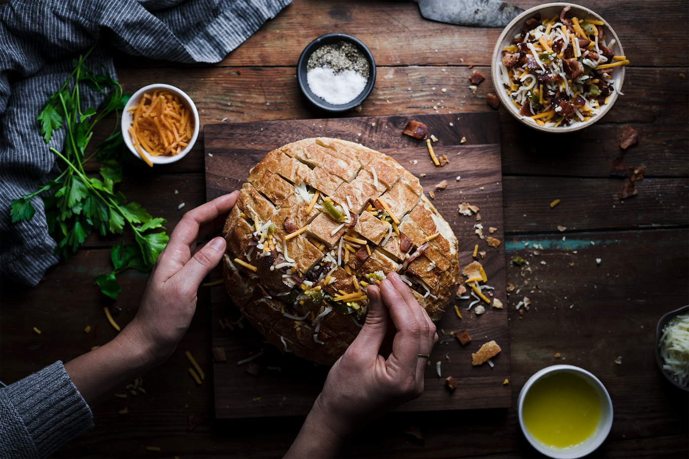Cheesy Bacon & Jalapeno Pull-Apart Bread