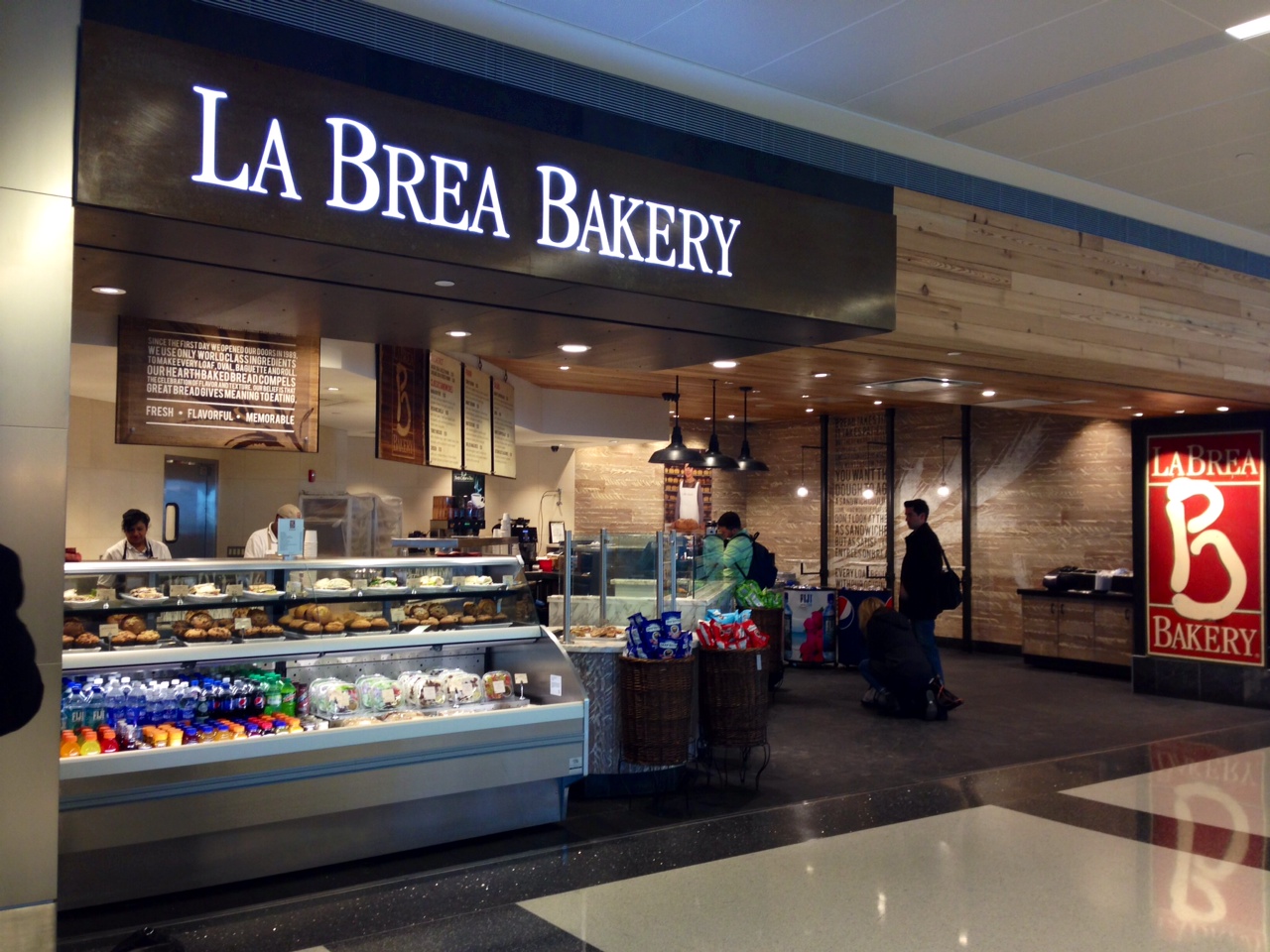 Jfk Terminal 4 Food Healthy Food Options La Brea Bakery Cafe