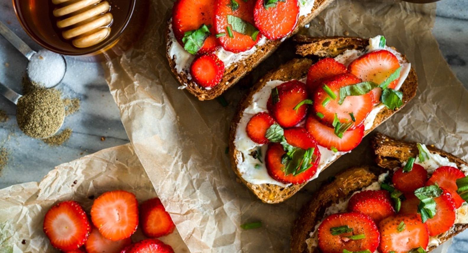 Strawberry Mascarpone Crostini