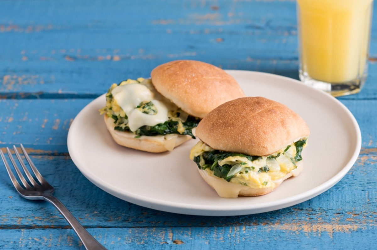 8 Min. Eggs Florentine Breakfast Sandwich