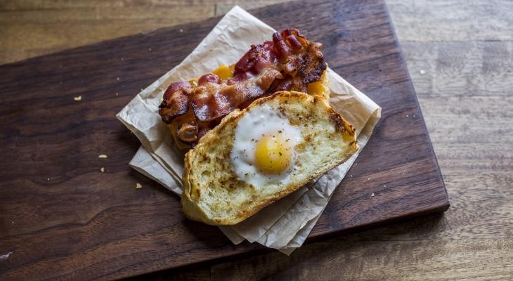 Egg in a Hole Breakfast Sammie