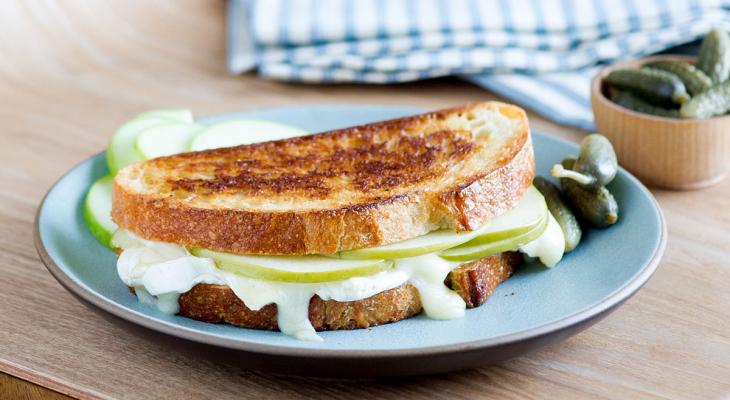 Baked Brie Grilled Cheese Sandwich Recipe