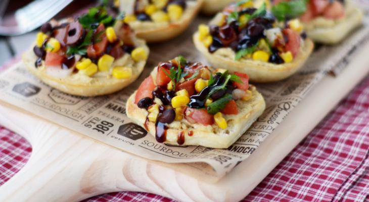 Southwestern bruschetta on a tray