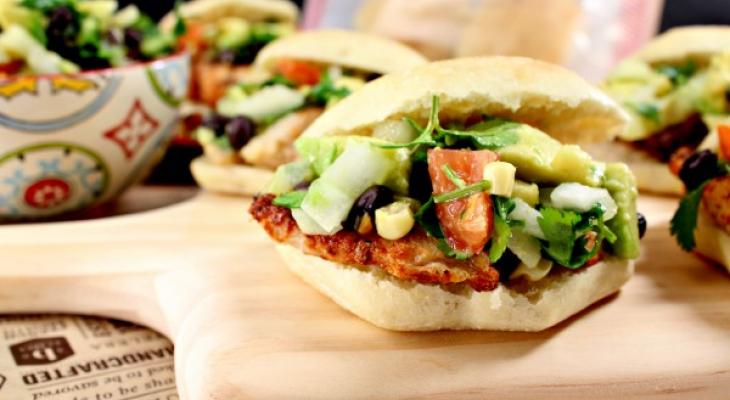Grilled Chicken Sliders with Spicy Avocado Relish
