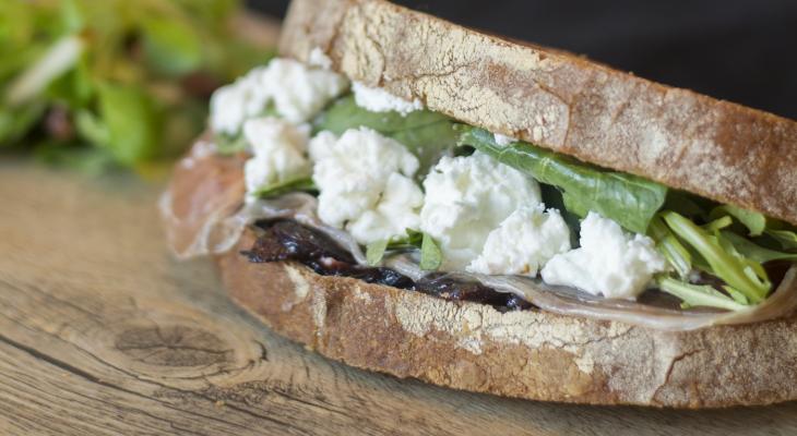 Grilled Cheese Sandwich with Goat Cheese and Arugula